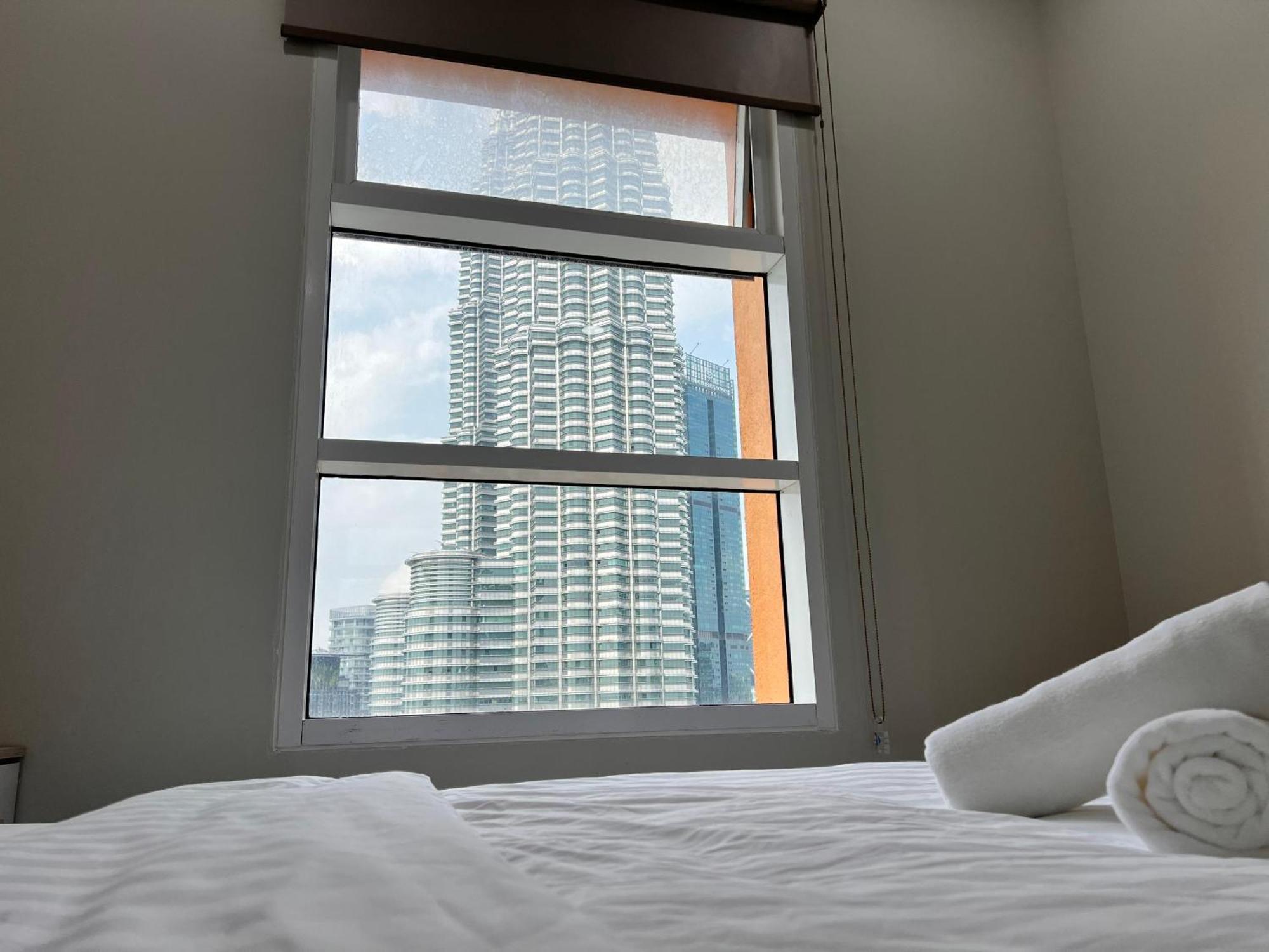 Sky Suites At Klcc By Mitstay كوالالمبور المظهر الخارجي الصورة
