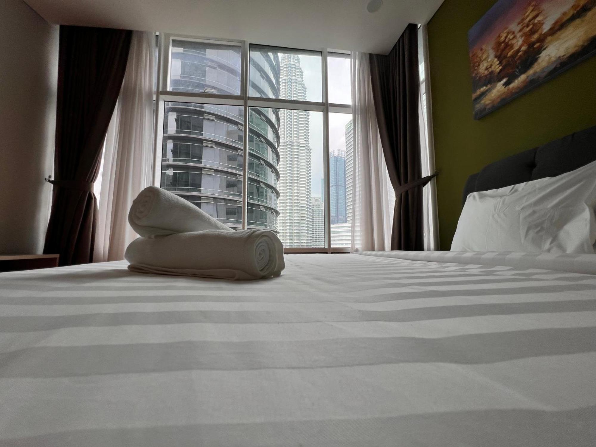 Sky Suites At Klcc By Mitstay كوالالمبور المظهر الخارجي الصورة