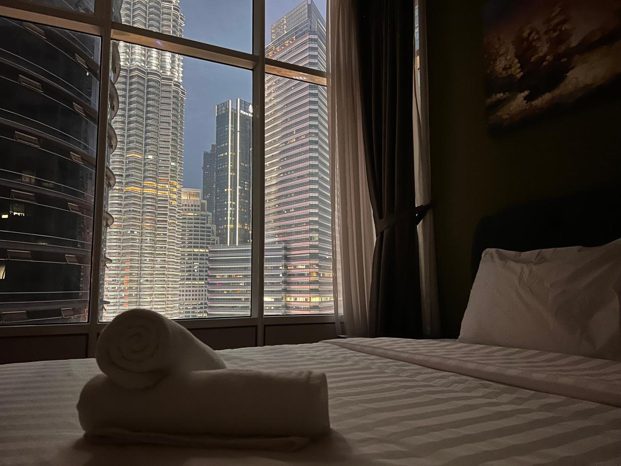 Sky Suites At Klcc By Mitstay كوالالمبور المظهر الخارجي الصورة