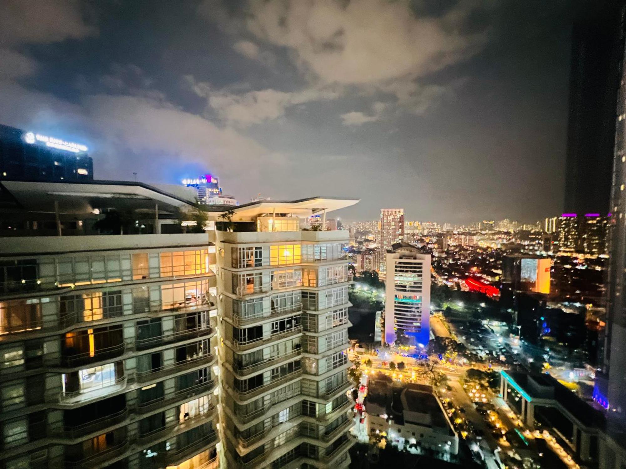 Sky Suites At Klcc By Mitstay كوالالمبور المظهر الخارجي الصورة